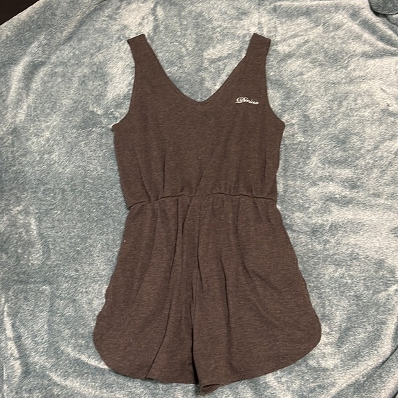 grey romper with pockets - Picture 2 of 2